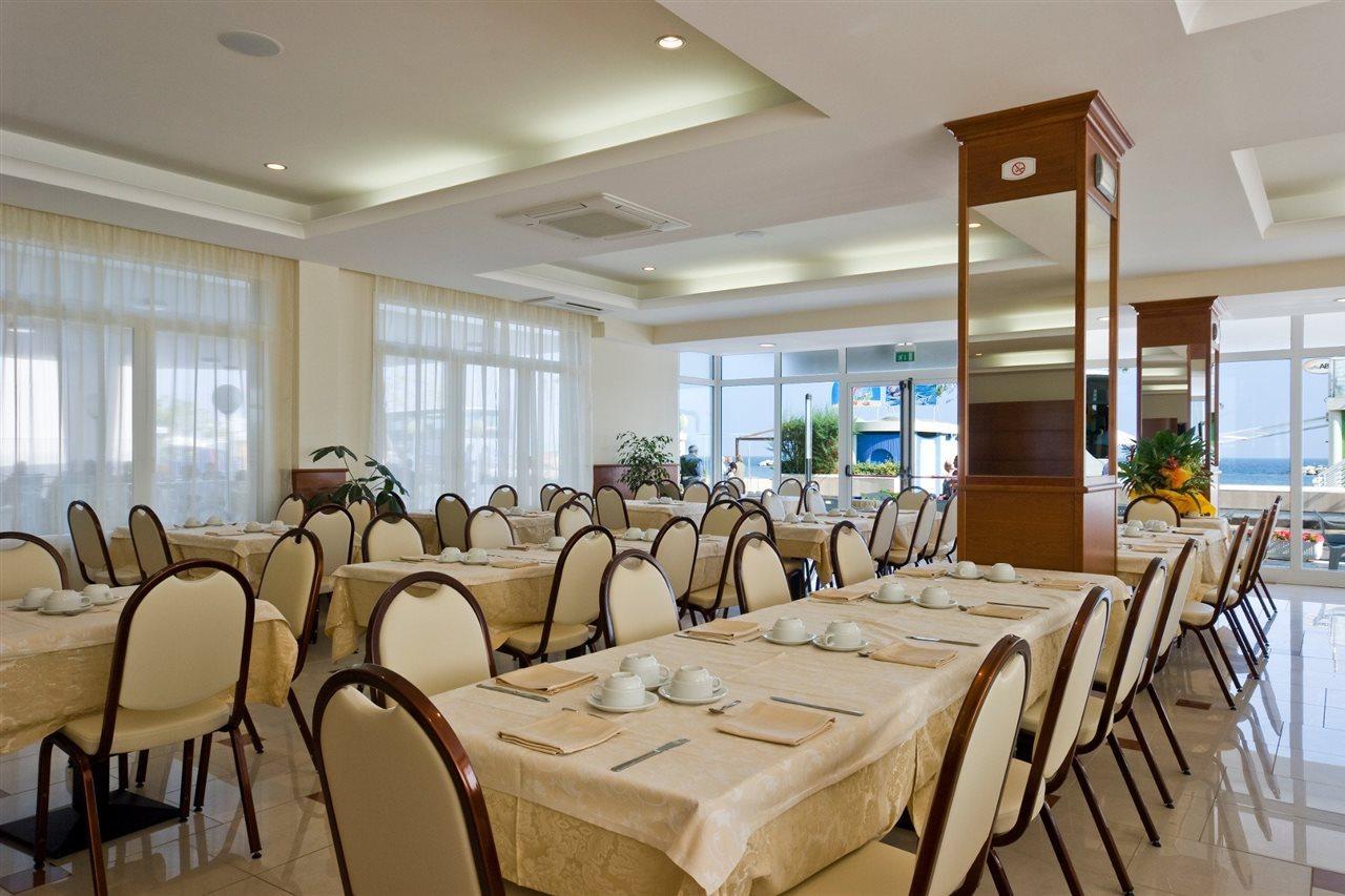Hotel Ambasciatori Bellaria-Igea Marina Eksteriør bilde