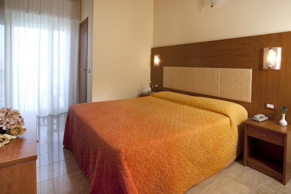 Hotel Ambasciatori Bellaria-Igea Marina Eksteriør bilde
